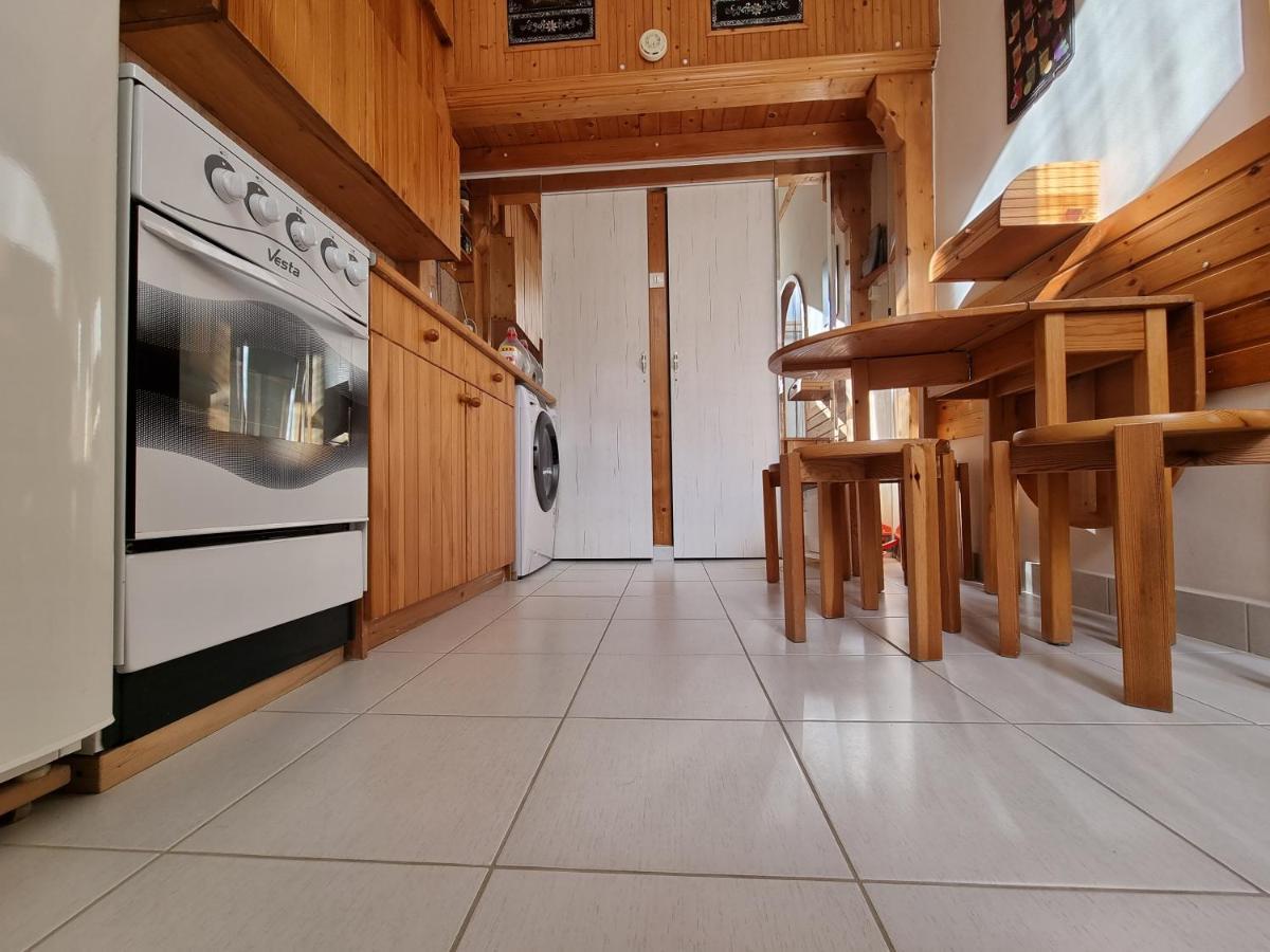 Little Cozy Apartman Miskolc Exterior foto