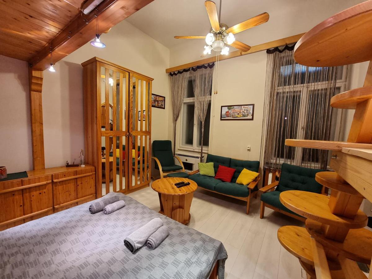Little Cozy Apartman Miskolc Exterior foto